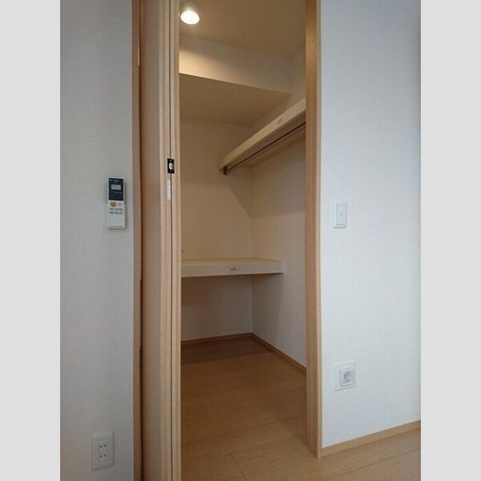 物件内観写真9　(収納)