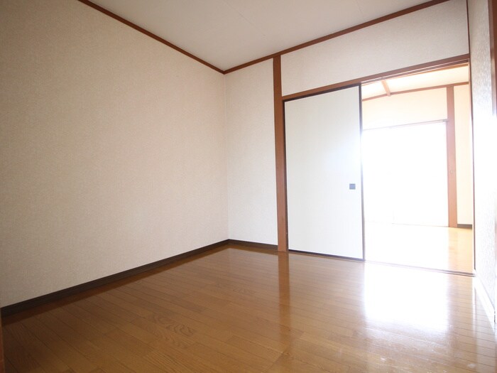 物件内観写真9　(居室)