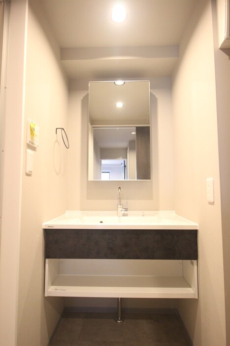 物件内観写真11　(洗面)