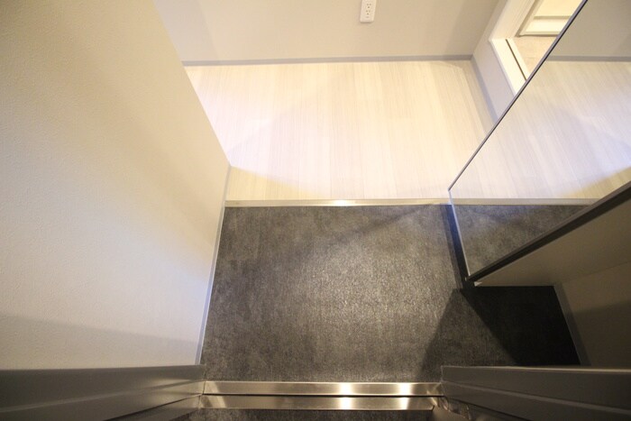 物件内観写真17　(玄関)