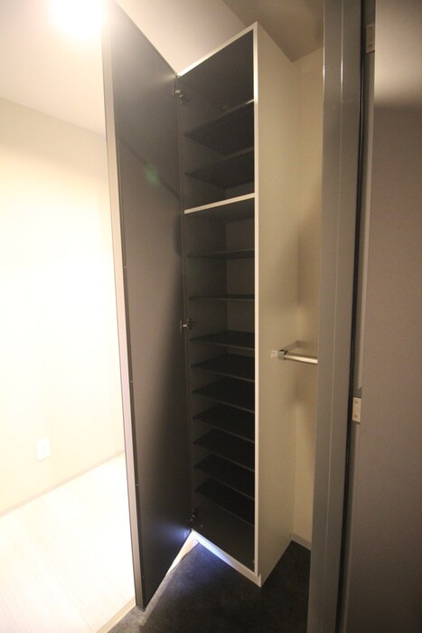 物件内観写真18　(靴箱)