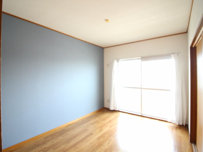 物件内観写真2　(居室)
