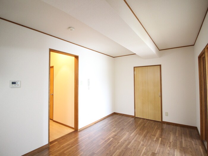 物件内観写真3　(居室)