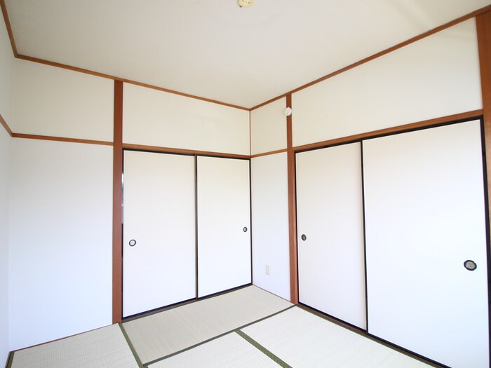 物件内観写真10　(居室)