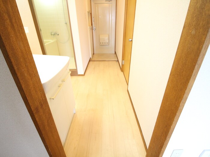 物件内観写真13　(廊下)