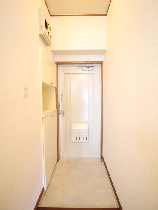 物件内観写真15　(玄関)
