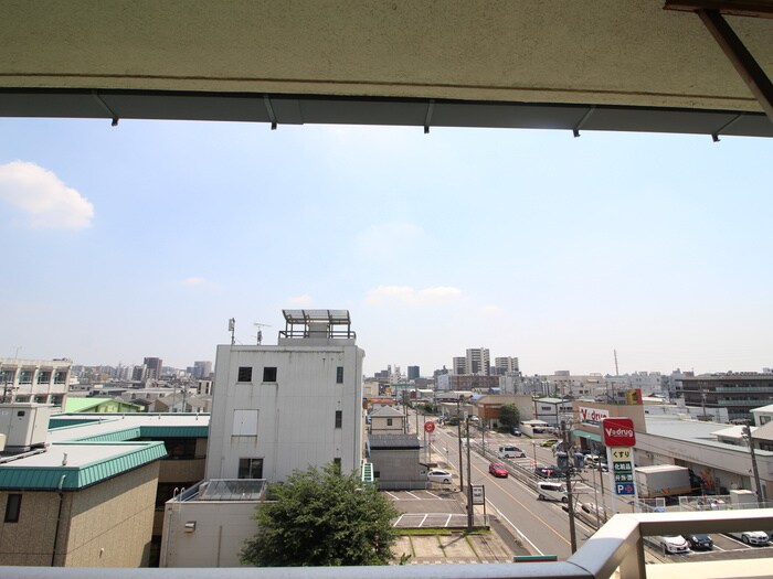 物件内観写真17　(室内からの展望)