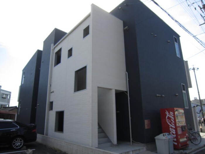 物件外観写真2　(その他)