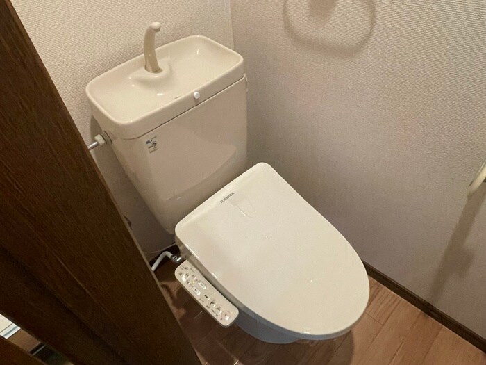 物件内観写真6　(トイレ)