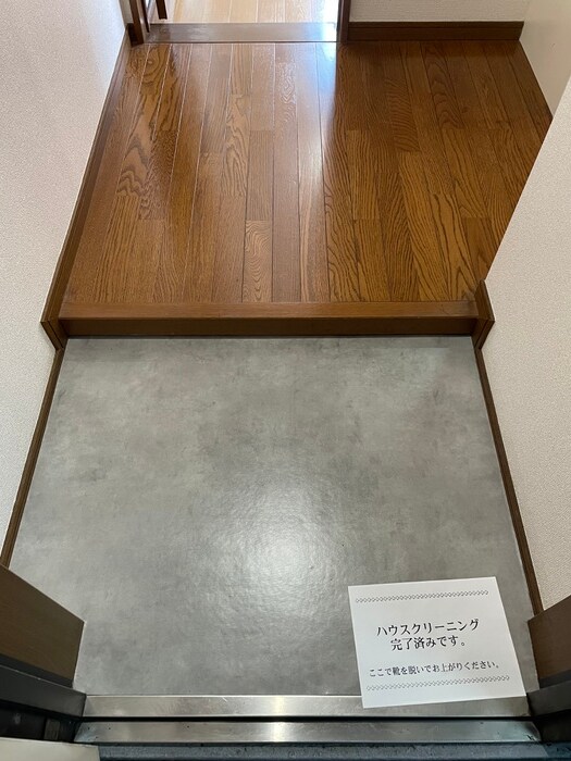 物件内観写真18　(玄関)