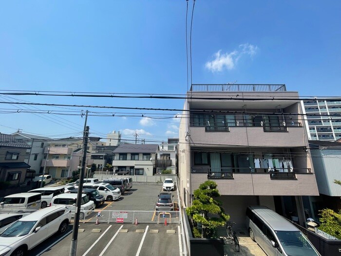 物件内観写真20　(室内からの展望)