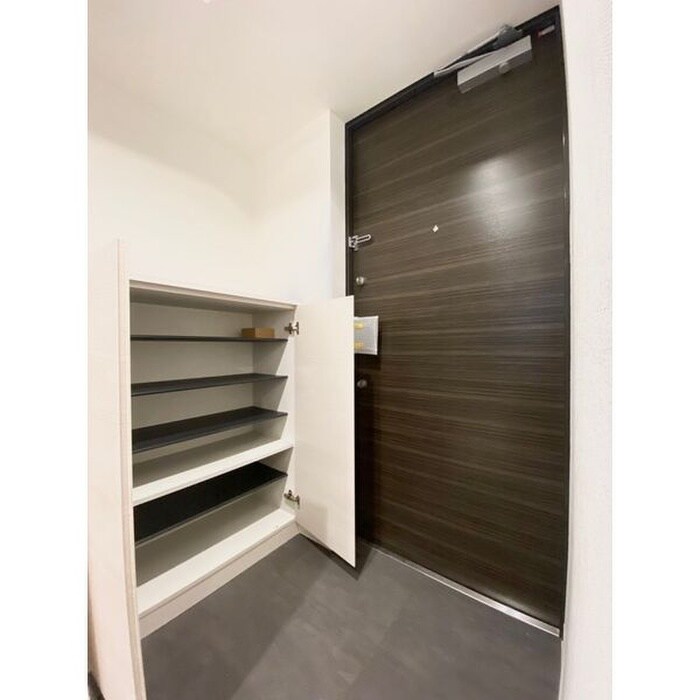 物件内観写真15　(靴箱)