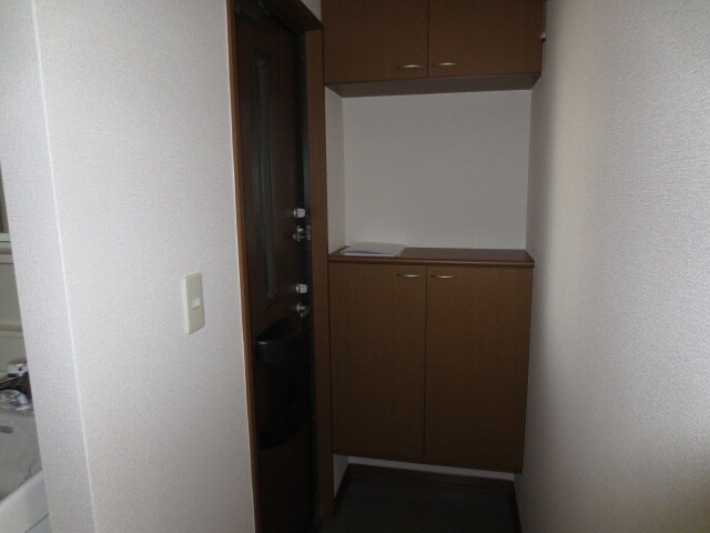 物件内観写真15　(玄関)