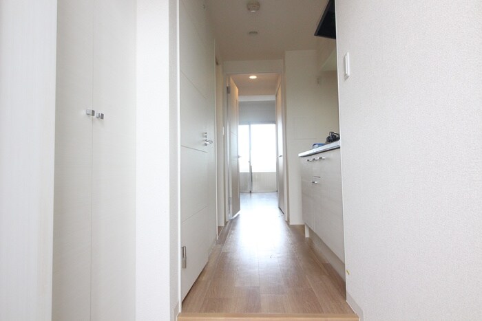 物件内観写真10　(廊下)