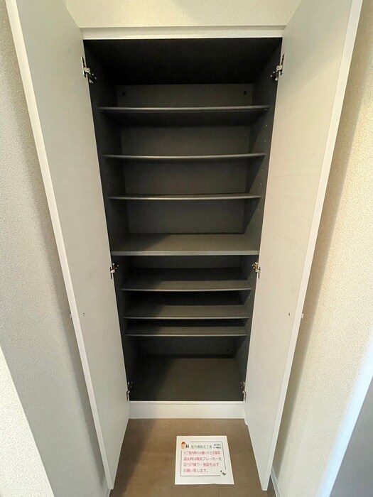 物件内観写真16　(靴箱)