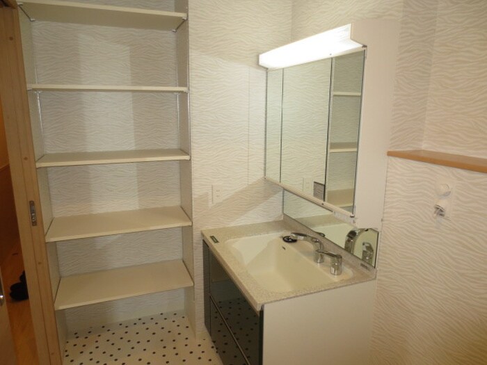 物件内観写真10　(洗面)