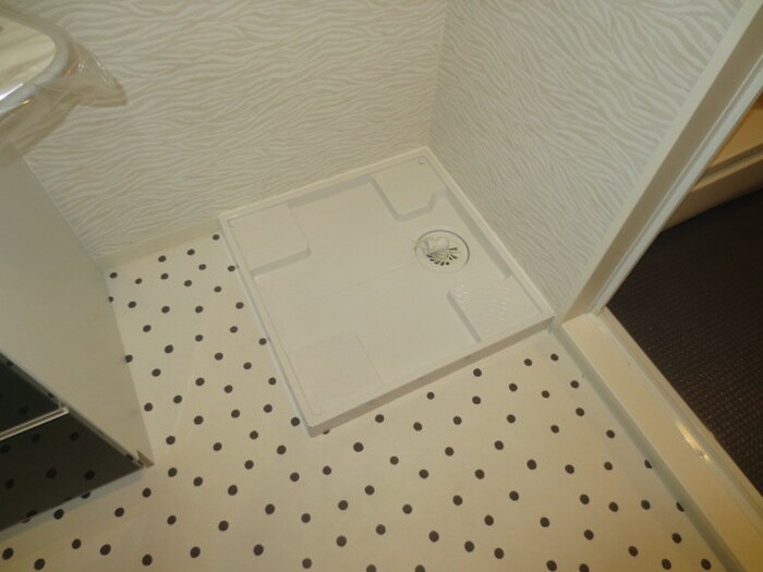 物件内観写真15　(洗濯機置場)