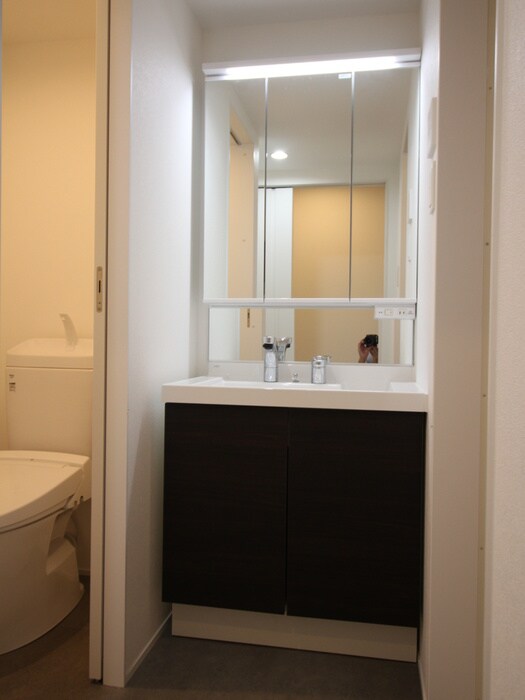 物件内観写真12　(洗面)