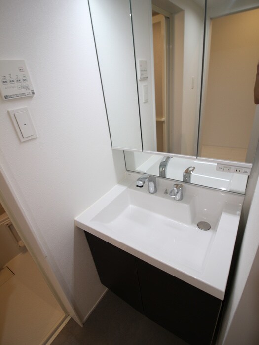 物件内観写真12　(洗面)