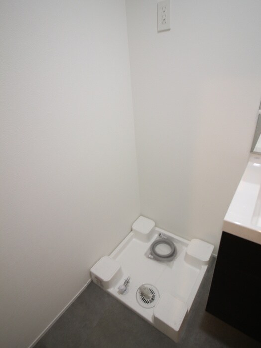 物件内観写真13　(洗濯機置場)