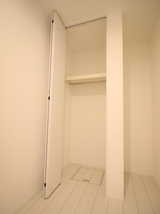 物件内観写真15　(収納)