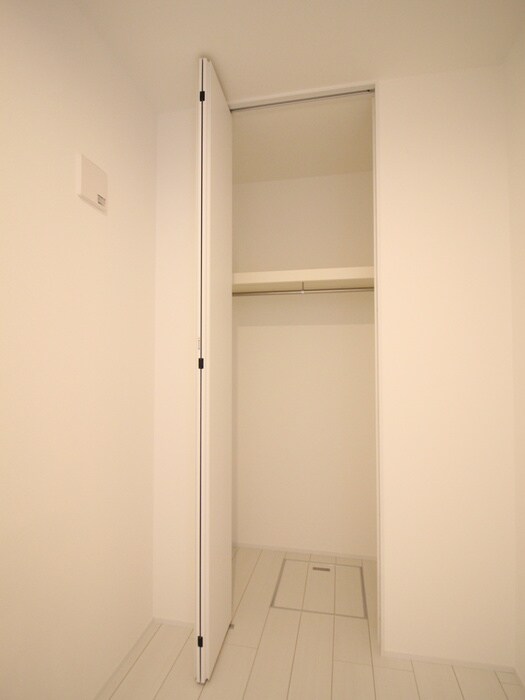 物件内観写真15　(収納)