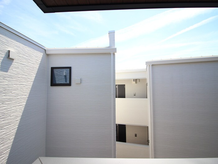 物件内観写真22　(室内からの展望)