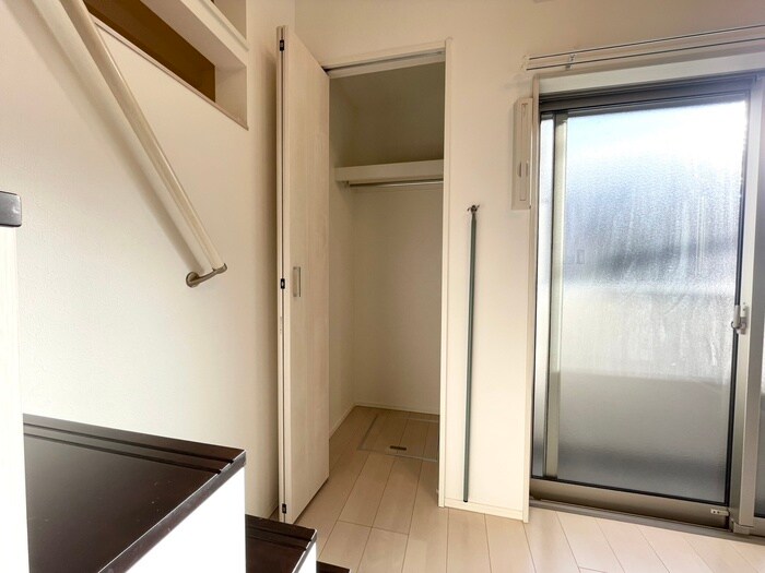 物件内観写真13　(収納)