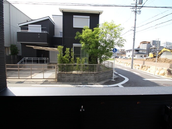 物件内観写真7　(室内からの展望)