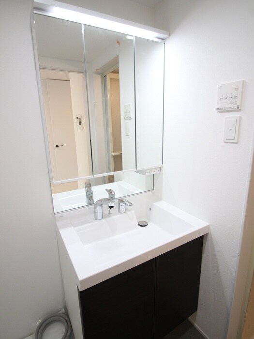 物件内観写真9　(洗面)