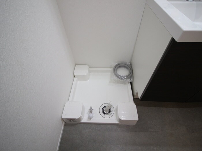 物件内観写真16　(洗濯機置場)