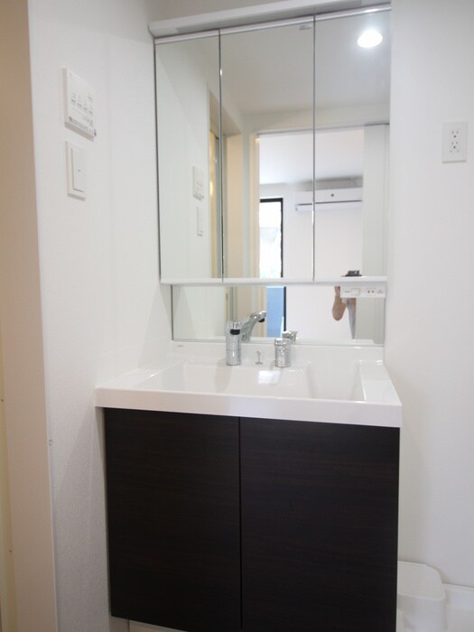 物件内観写真12　(洗面)