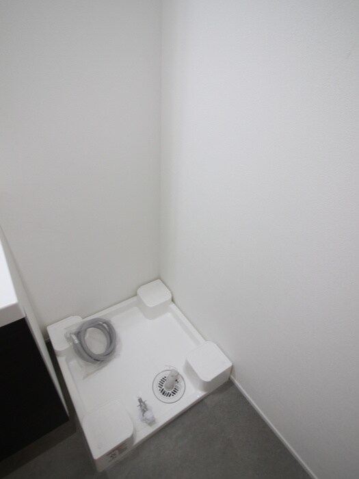 物件内観写真13　(洗濯機置場)