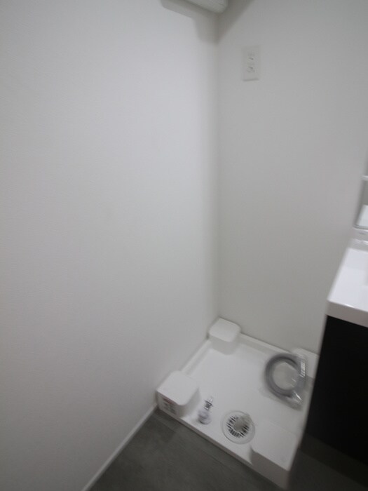 物件内観写真13　(洗濯機置場)