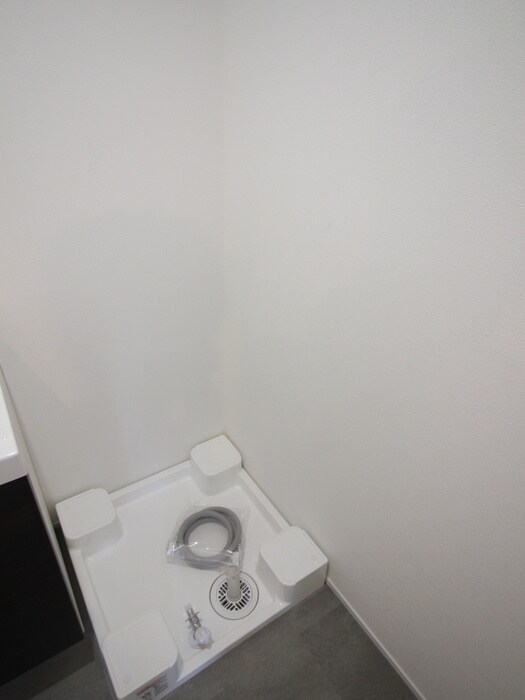 物件内観写真13　(洗濯機置場)