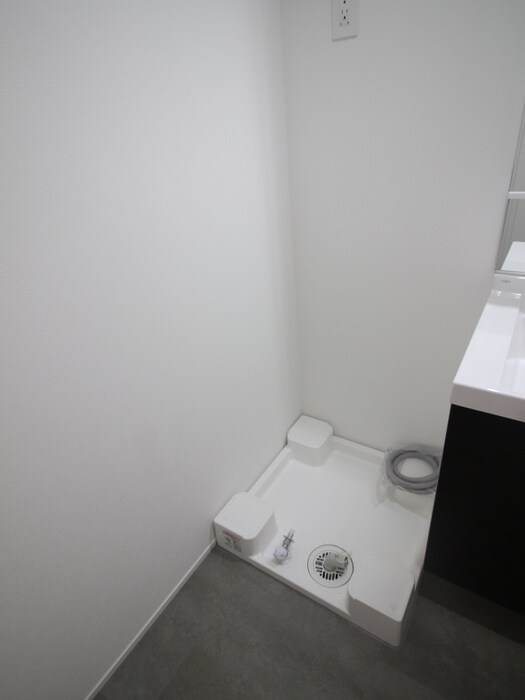 物件内観写真13　(洗濯機置場)