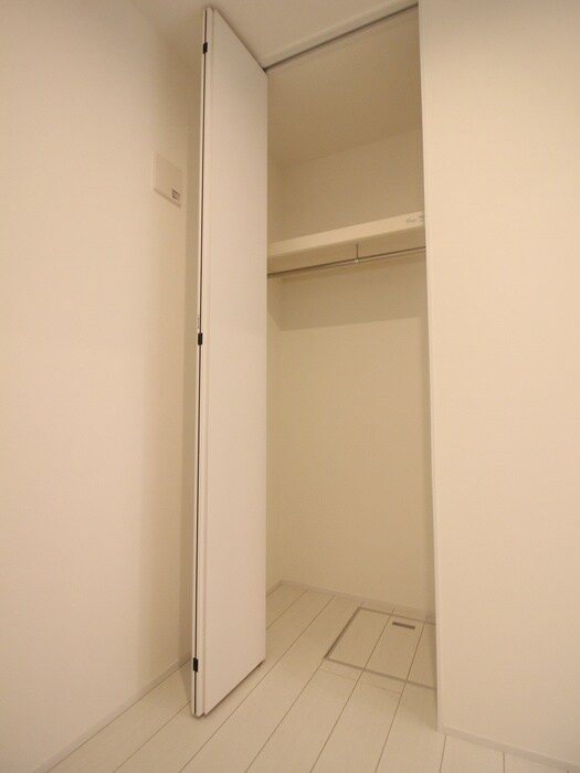 物件内観写真15　(収納)