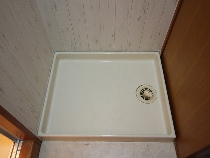 物件内観写真10　(洗濯機置場)