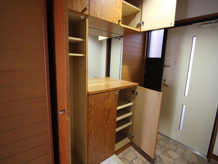 物件内観写真13　(靴箱)