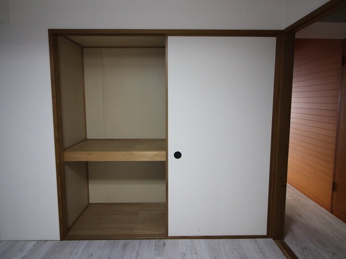 物件内観写真16　(収納)