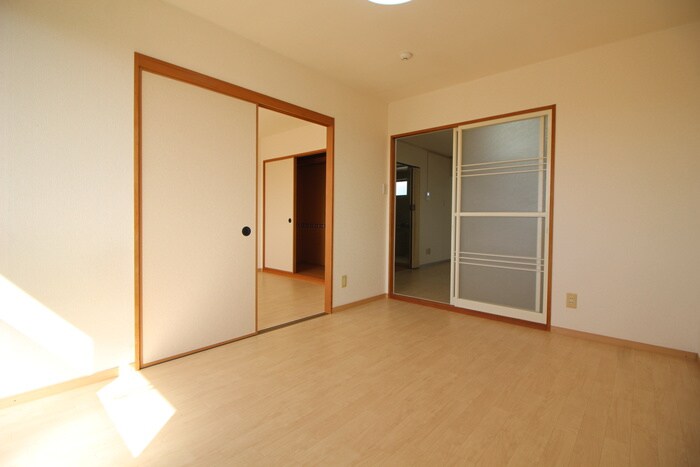 物件内観写真9　(居室)