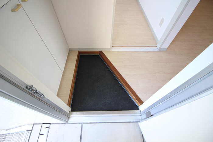 物件内観写真18　(玄関)