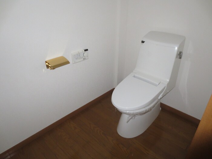 物件内観写真14　(トイレ)