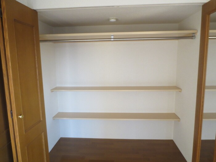 物件内観写真16　(収納)