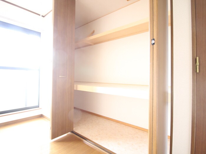 物件内観写真9　(収納)