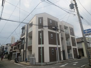 ｅｃｌａ金山ＥＡＳＴ外観写真