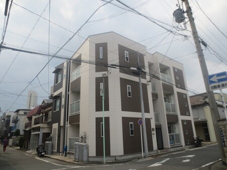 ｅｃｌａ金山ＥＡＳＴ外観写真