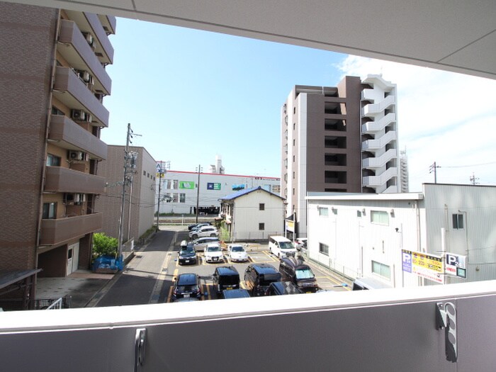 物件内観写真22　(室内からの展望)