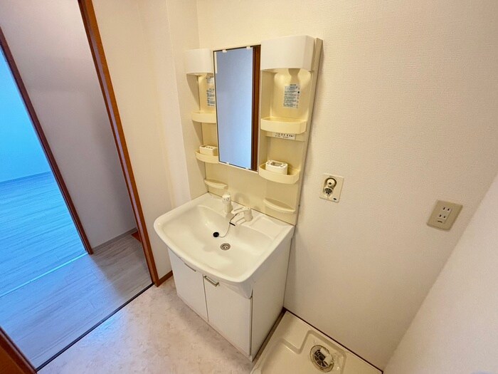 物件内観写真11　(洗面)