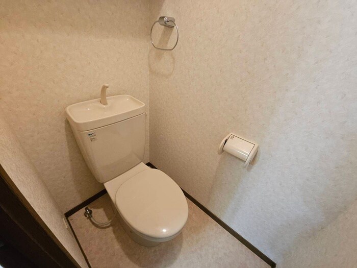 物件内観写真12　(トイレ)